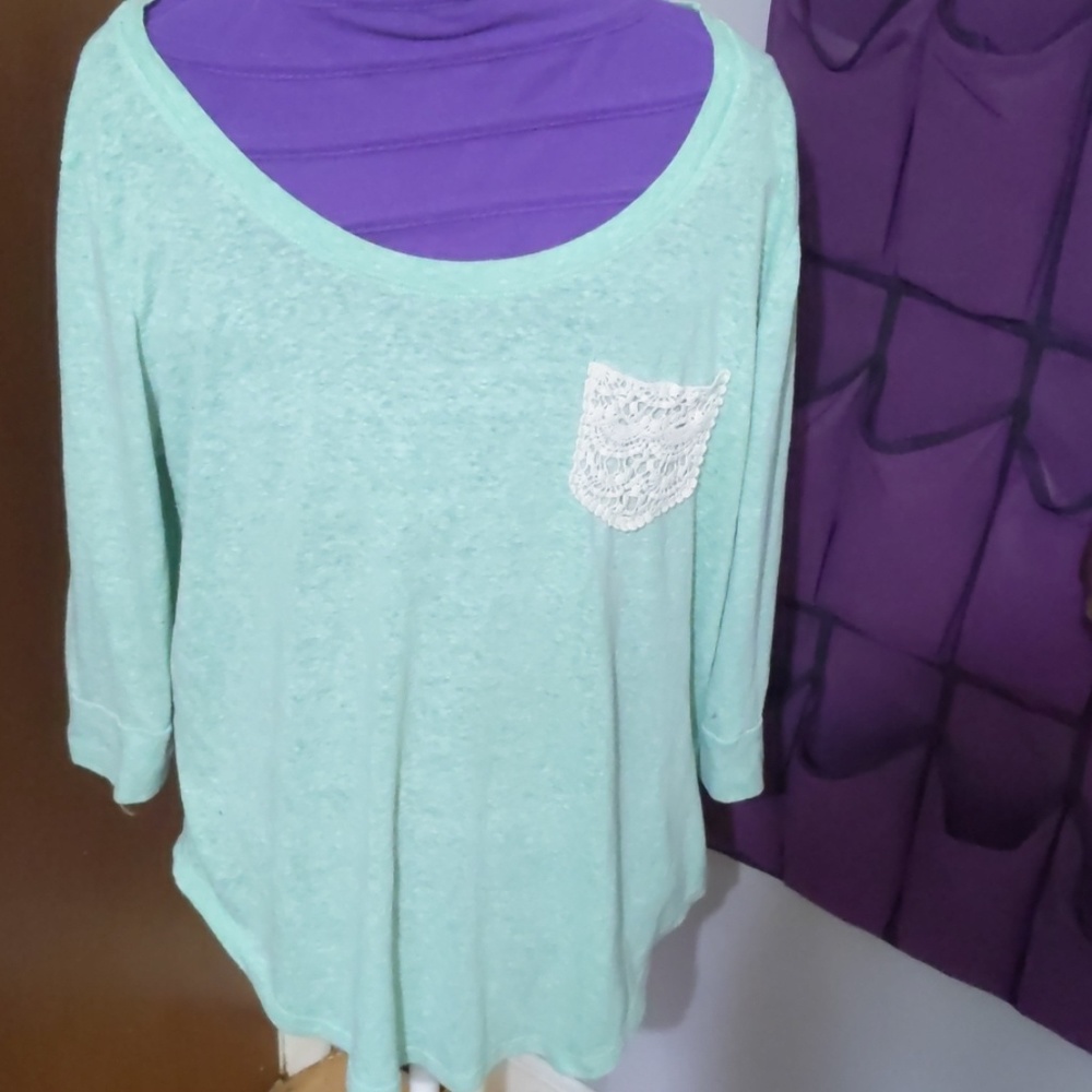5/$10 baby blue top